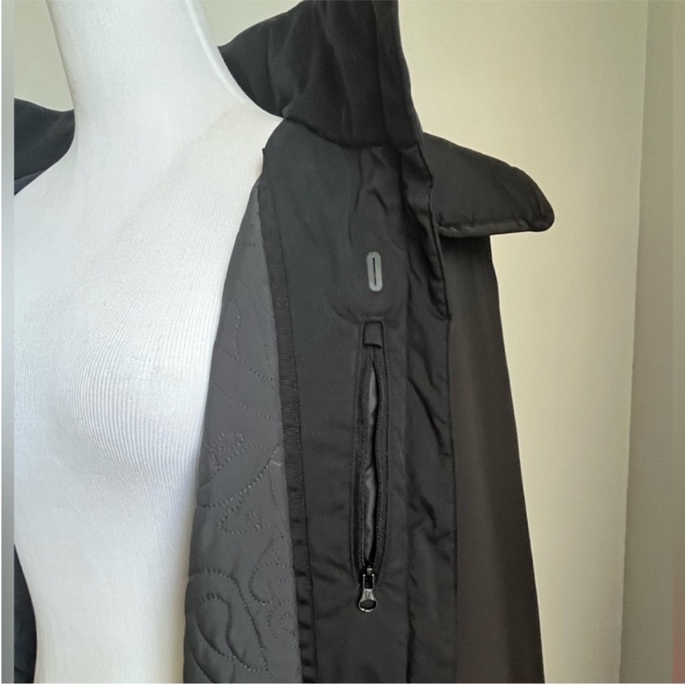 LULULEMON JACKET - Picture 14 of 15